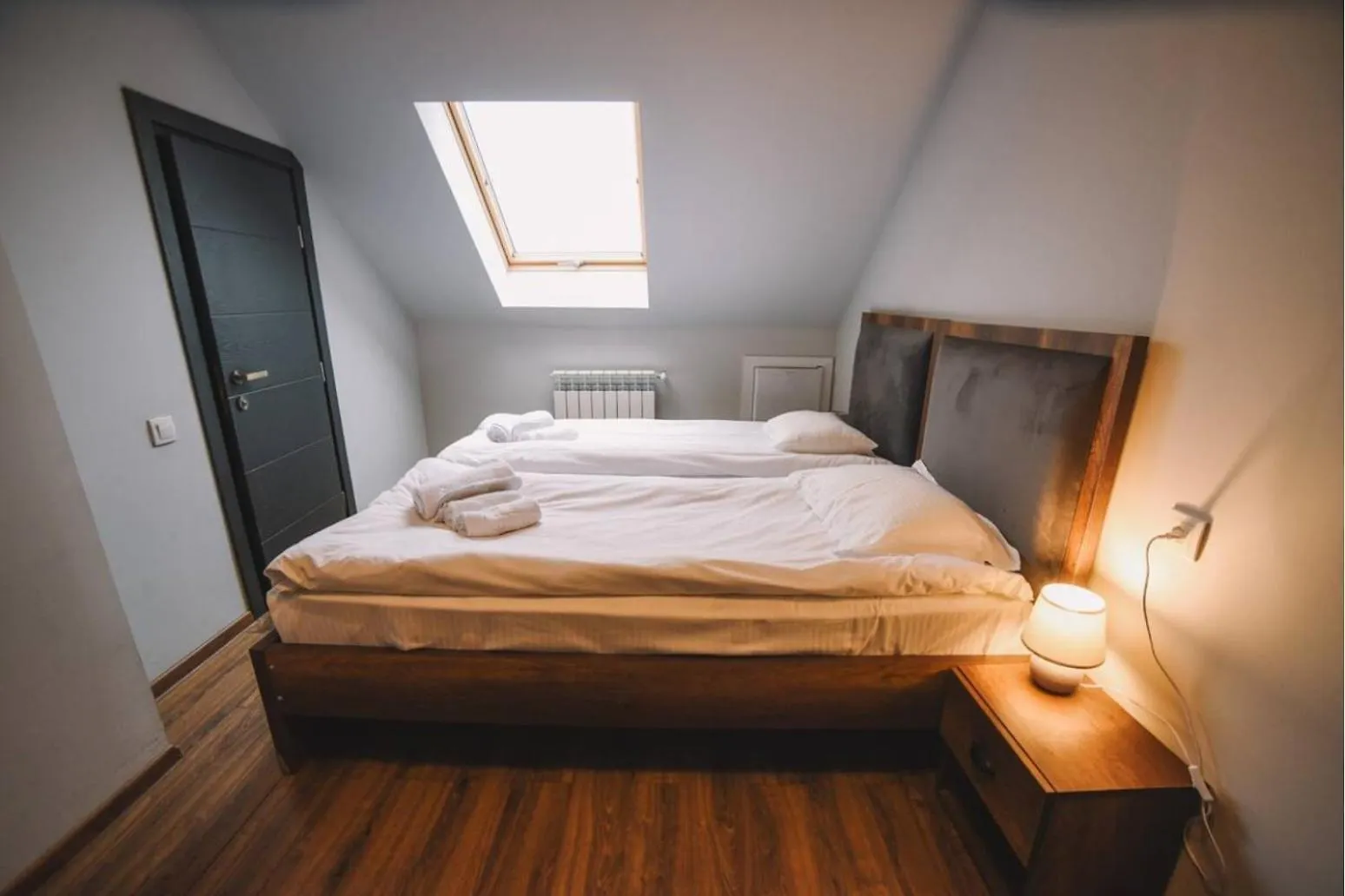 Rooftop Grey Apartment At Rustaveli Avenue Tbilisi